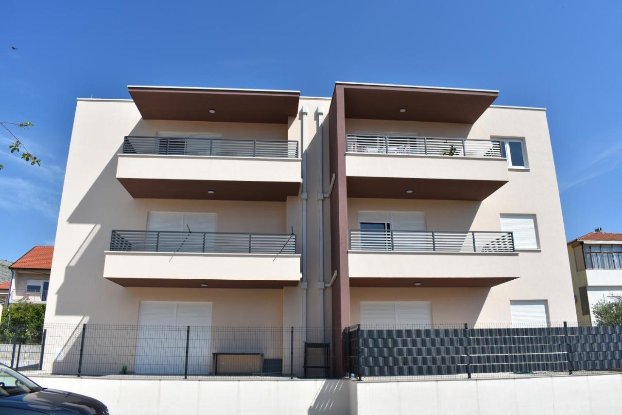 Apartment Ivi Trogir Exterior photo