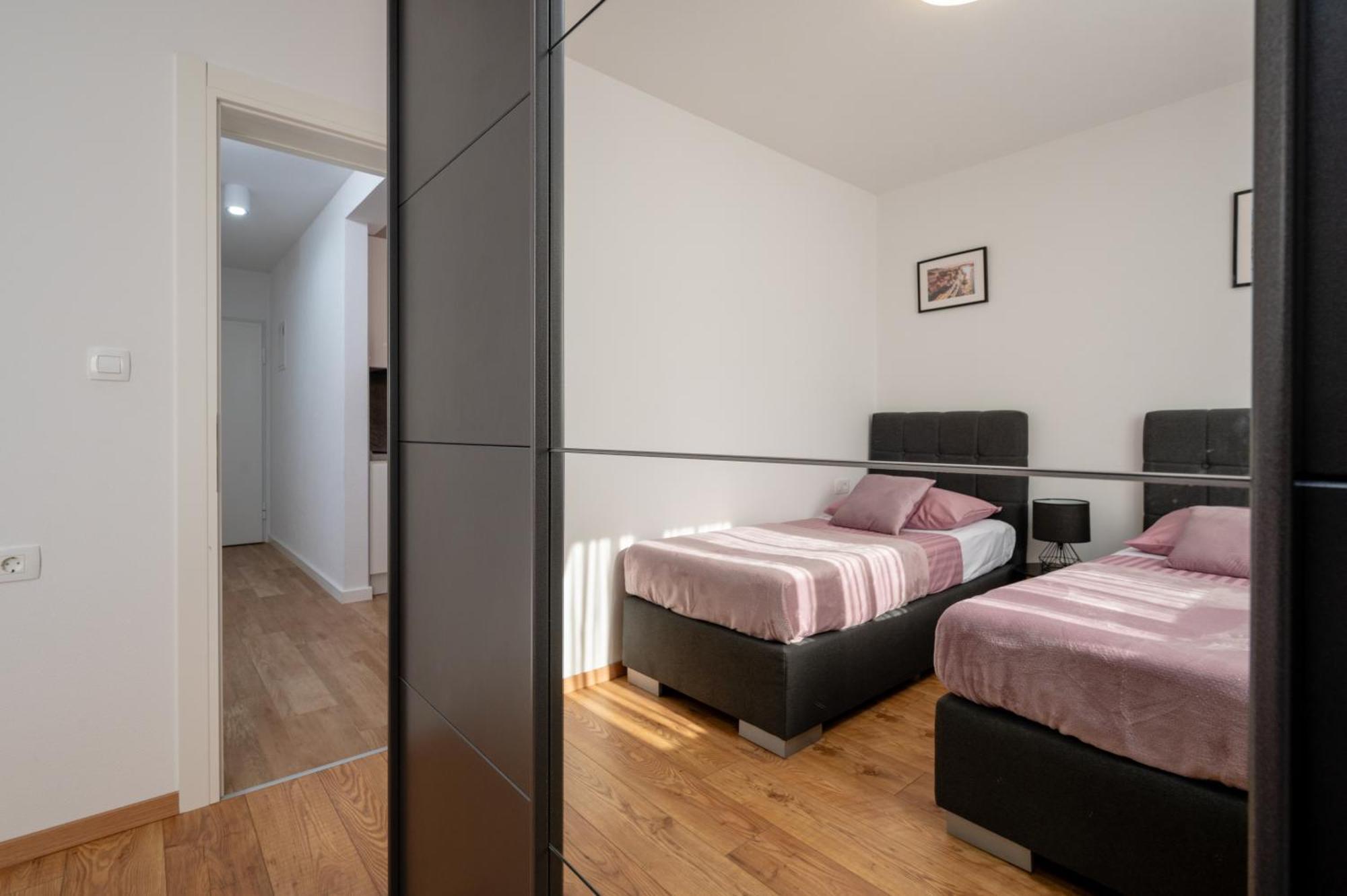 Apartment Ivi Trogir Exterior photo