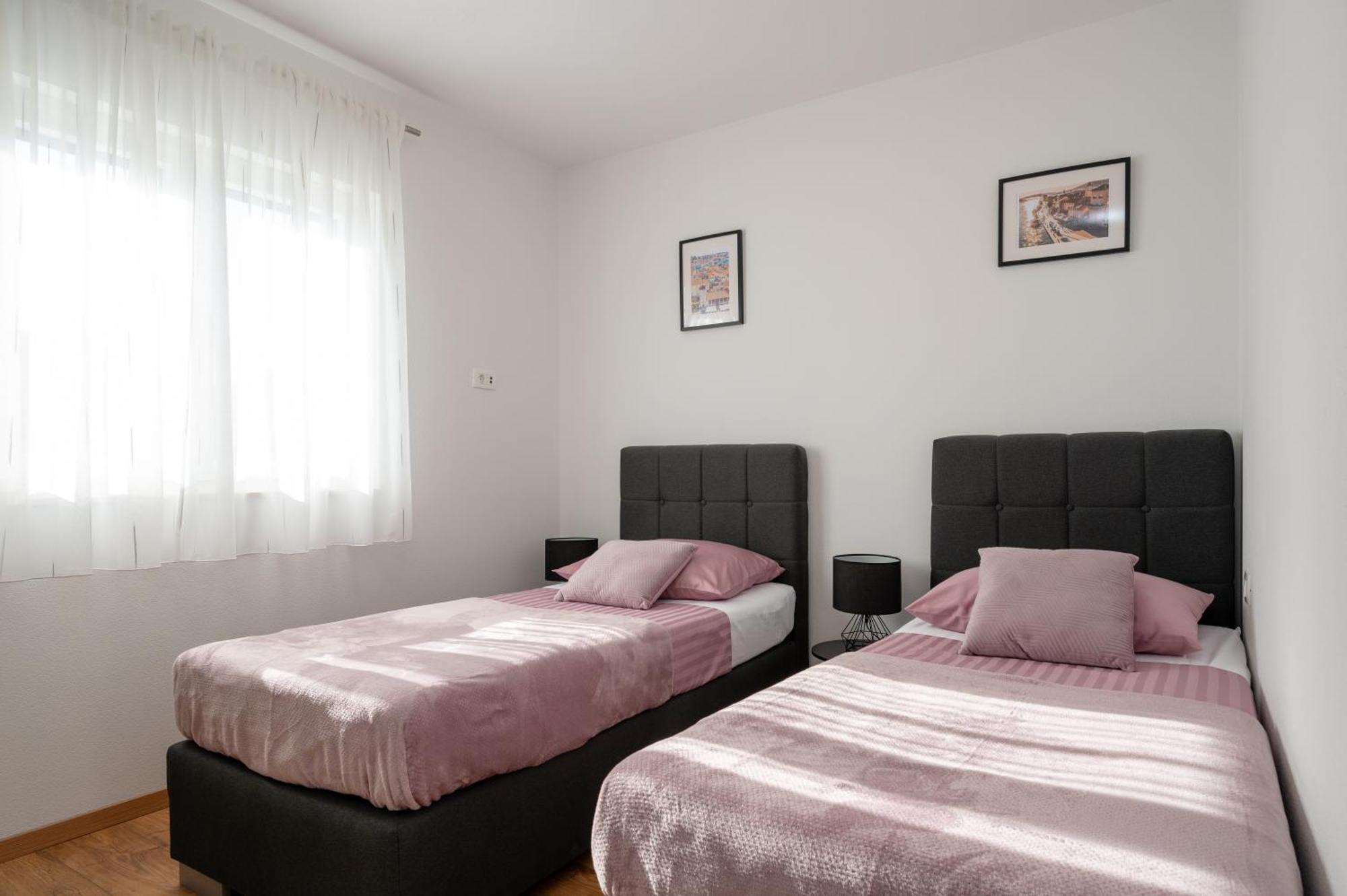 Apartment Ivi Trogir Exterior photo