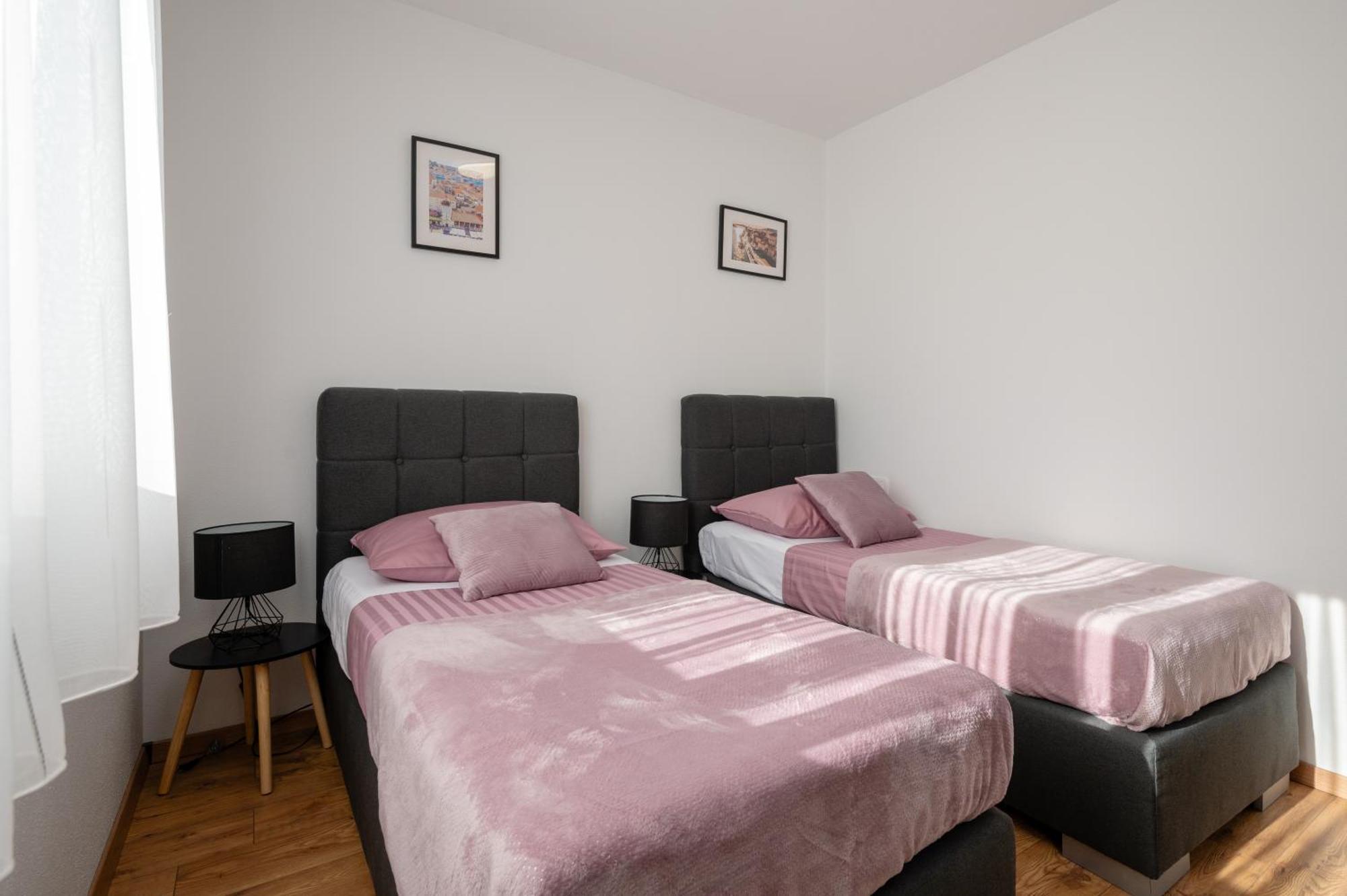Apartment Ivi Trogir Exterior photo