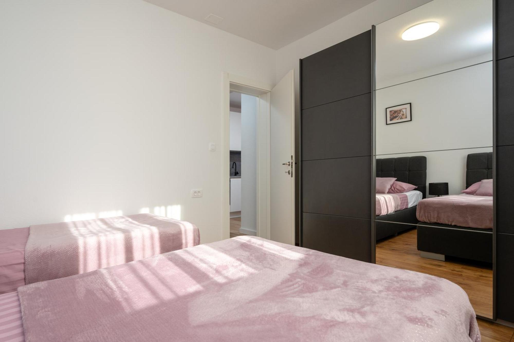 Apartment Ivi Trogir Exterior photo