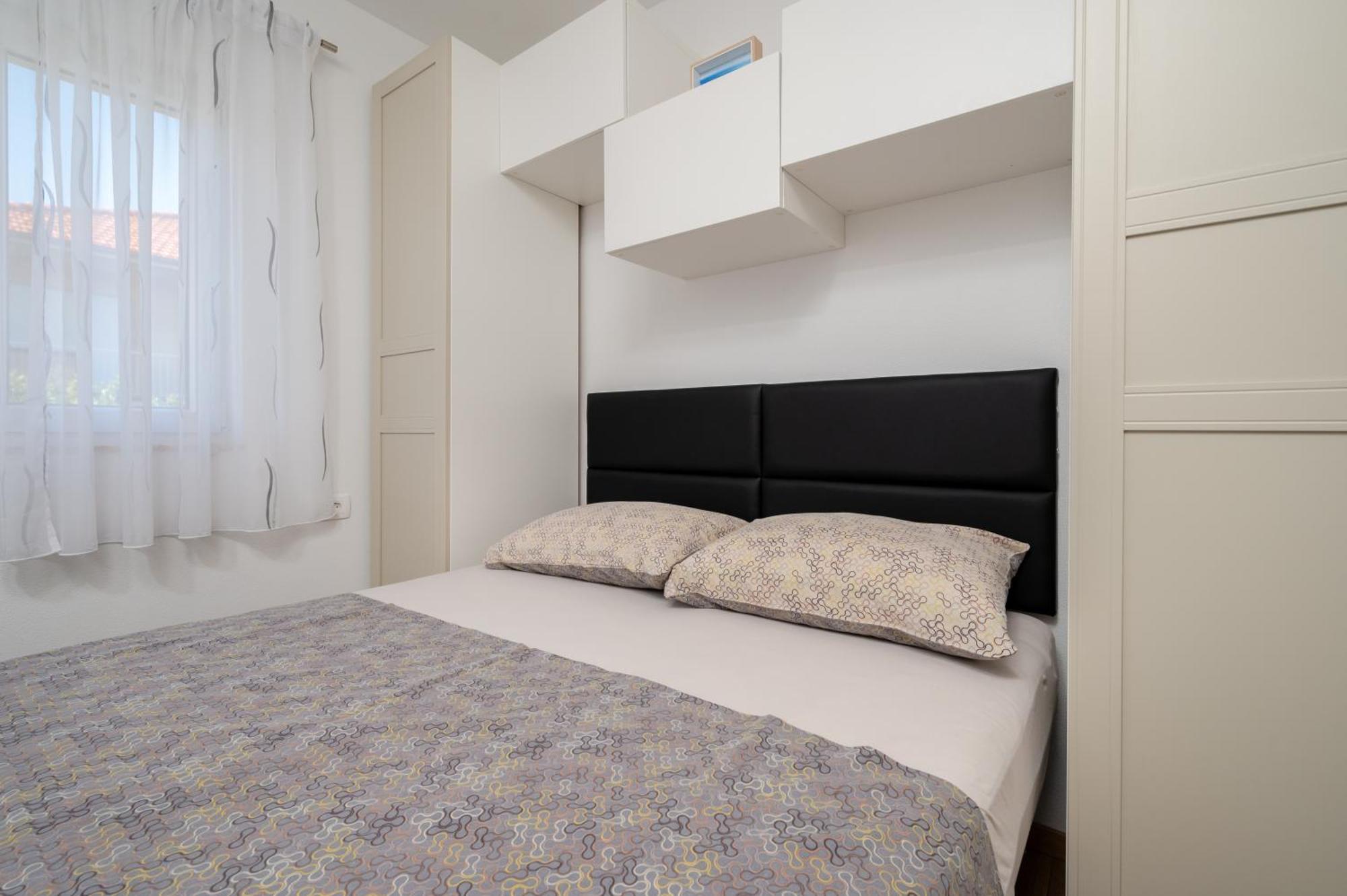 Apartment Ivi Trogir Exterior photo